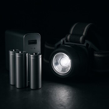 Запасные батарейки и аккумуляторы для фонаря